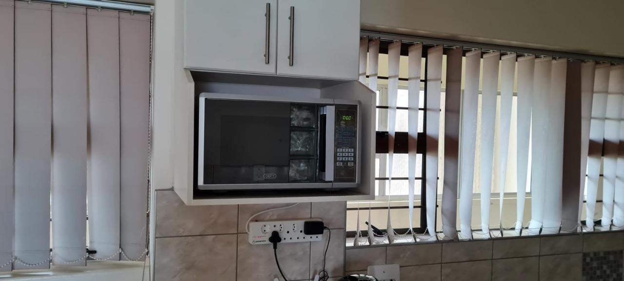 Stella Maris 144 Apartment Amanzimtoti Ngoại thất bức ảnh