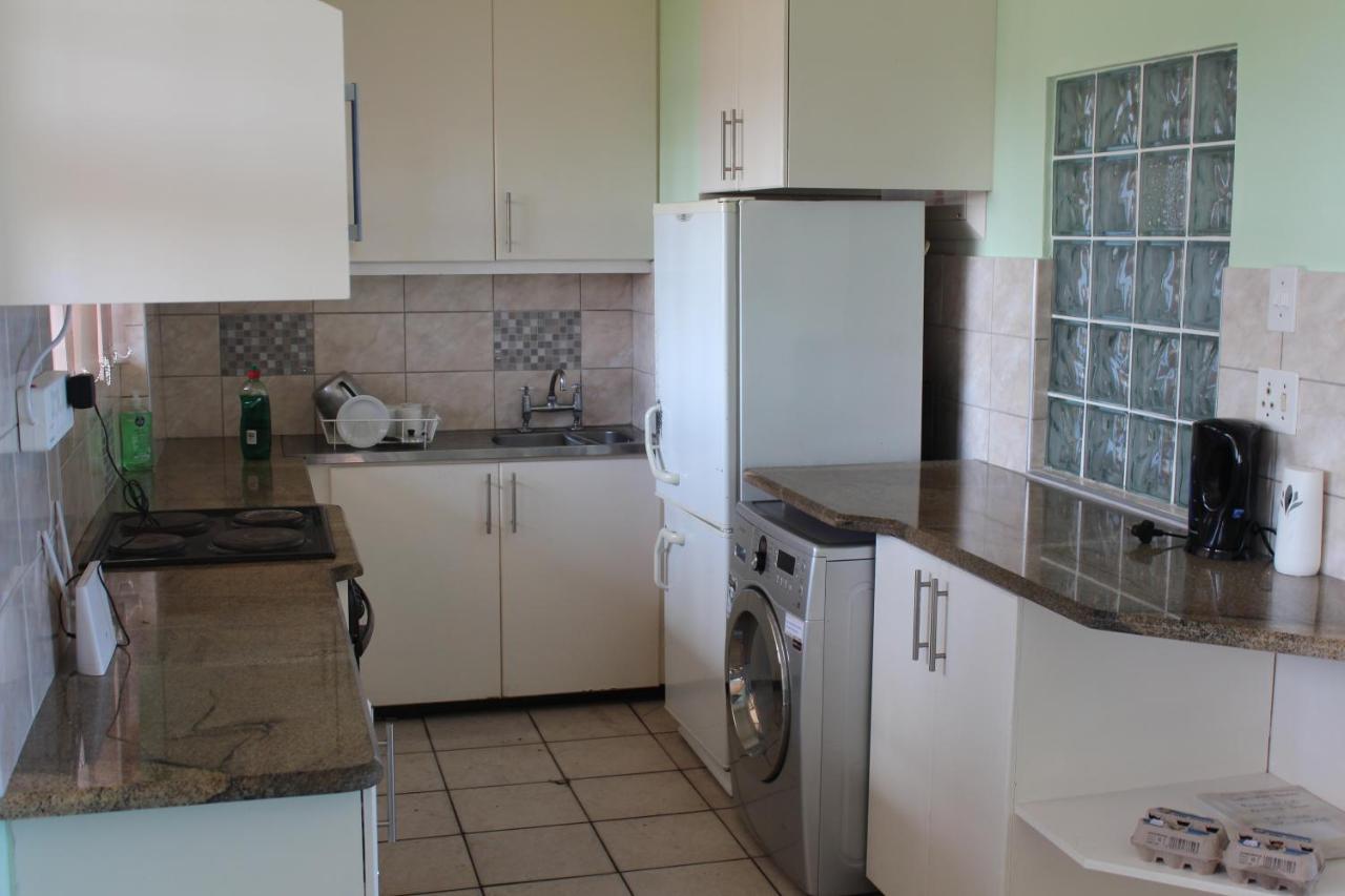 Stella Maris 144 Apartment Amanzimtoti Ngoại thất bức ảnh