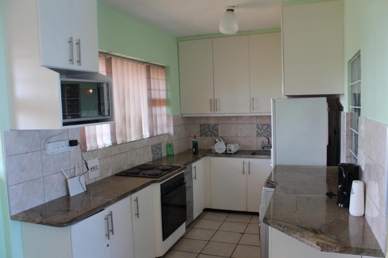 Stella Maris 144 Apartment Amanzimtoti Ngoại thất bức ảnh